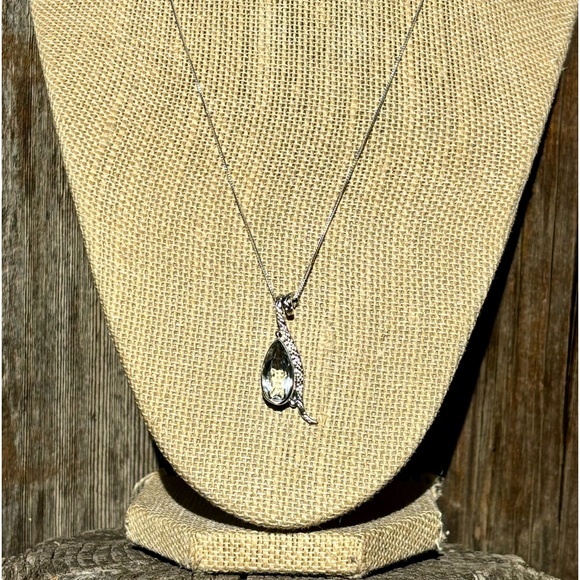 White Topaz Necklace - Picture 11 of 16